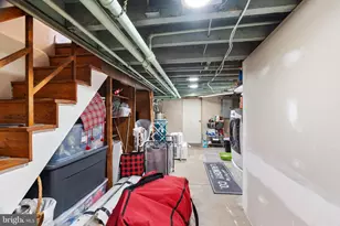 4262 Edgemont St, Philadelphia, PA 19137 - Photo 36