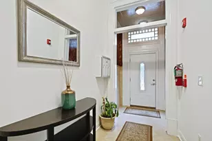 1611 Fairmount Ave, Philadelphia, PA 19130 - Photo 2