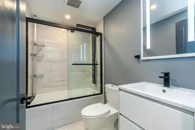 908 Spruce Street #10, Philadelphia, PA 19107 - Photo 12