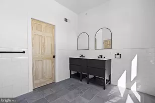 458 W Earlham Ter, Philadelphia, PA 19144 - Photo 32