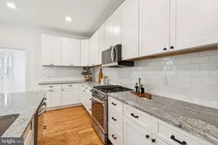 2433 Brown St, Philadelphia, PA 19130 - Photo 12