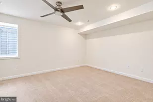 2555 Carpenter St, Philadelphia, PA 19146 - Photo 14