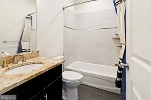 2555 Carpenter St, Philadelphia, PA 19146 - Photo 8