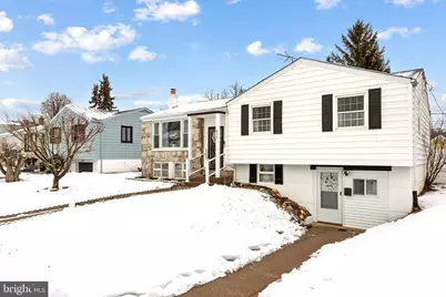 825 Densmore Road, Philadelphia, PA 19116 - Photo 2