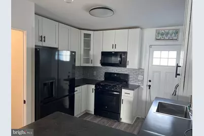 136 Davis Street, Philadelphia, PA 19127 - Photo 4