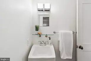 2133 Cypress St, Philadelphia, PA 19103 - Photo 28