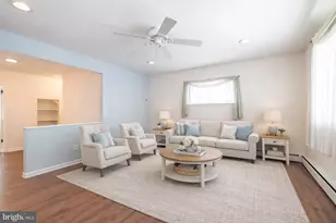 2862 Nautilus Rd, Philadelphia, PA 19154 - Photo 2