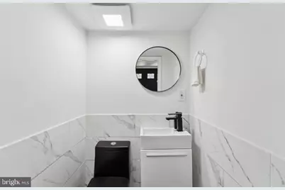 2328 S Warnock Street, Philadelphia, PA 19148 - Photo 16