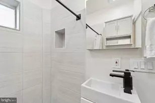 2328 S Warnock St, Philadelphia, PA 19148 - Photo 14