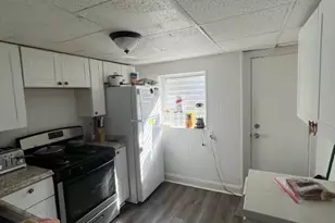 2531 Emerald St, Philadelphia, PA 19125 - Photo 4