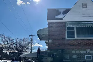 1734 Strahle St, Philadelphia, PA 19152 - Photo 4