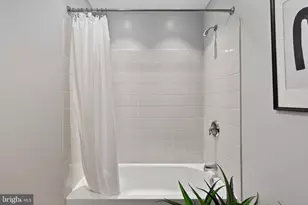 113 N Bread St, Philadelphia, PA 19106 - Photo 24