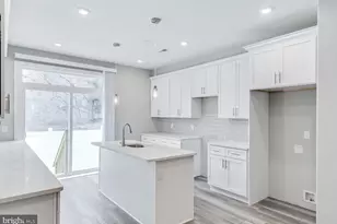 902 W Susquehanna Ave, Philadelphia, PA 19122 - Photo 4