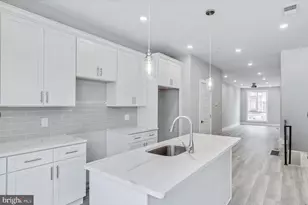 902 W Susquehanna Ave, Philadelphia, PA 19122 - Photo 2