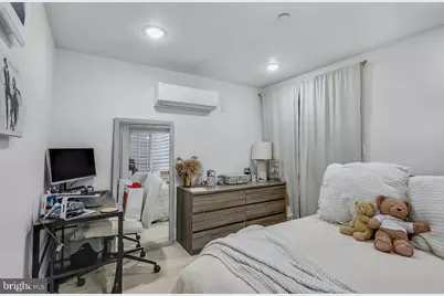 2132 Pine Street #1R, Philadelphia, PA 19103 - Photo 16