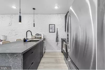 2132 Pine Street #1R, Philadelphia, PA 19103 - Photo 2