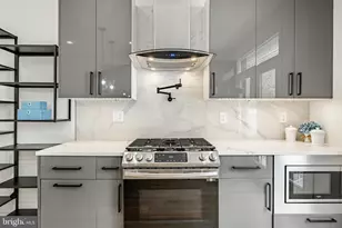 2117 Fernon St, Philadelphia, PA 19145 - Photo 8