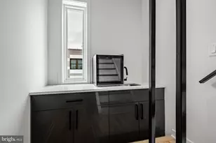 2117 Fernon St, Philadelphia, PA 19145 - Photo 32