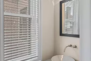 1632 Spruce St, Philadelphia, PA 19103 - Photo 14