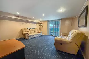 8923 Dewees St, Philadelphia, PA 19152 - Photo 28