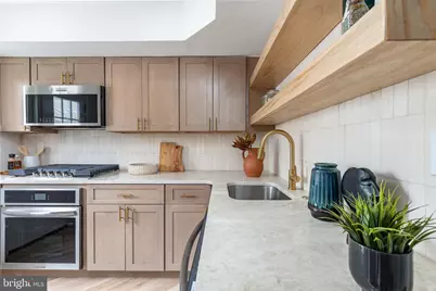 2326 Greenwich Street, Philadelphia, PA 19146 - Photo 10