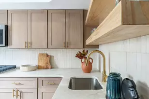 2326 Greenwich St, Philadelphia, PA 19146 - Photo 12