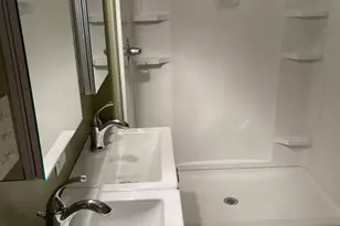 324 S Juniper St, Philadelphia, PA 19107 - Photo 4