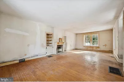 264 W Washington Lane, Philadelphia, PA 19144 - Photo 2