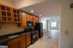 621 N 35th St, Philadelphia, PA 19104 - Photo 8