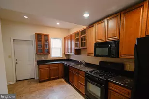 621 N 35th St, Philadelphia, PA 19104 - Photo 10