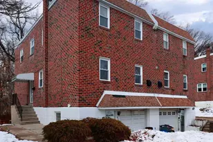 9116 Springview Rd, Philadelphia, PA 19115 - Photo 2