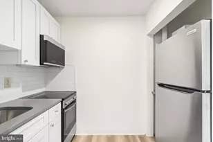 7040 Oxford Ave, Philadelphia, PA 19111 - Photo 32