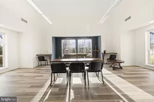 7040 Oxford Ave, Philadelphia, PA 19111 - Photo 12