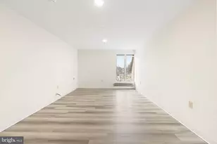 7040 Oxford Ave, Philadelphia, PA 19111 - Photo 34