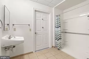 7040 Oxford Ave, Philadelphia, PA 19111 - Photo 38