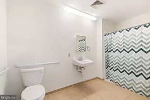 7040 Oxford Ave, Philadelphia, PA 19111 - Photo 8