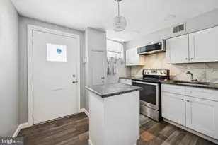 7033 Upland St, Philadelphia, PA 19142 - Photo 4