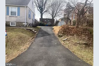 914 Arnold Street, Philadelphia, PA 19111 - Photo 2