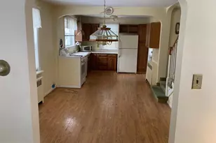 914 Arnold St, Philadelphia, PA 19111 - Photo 8