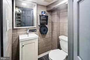 1301 W Moyamensing Ave, Philadelphia, PA 19148 - Photo 10