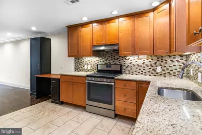 1629 S Iseminger Street, Philadelphia, PA 19148 - Photo 12