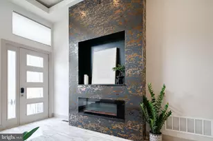 429 Salmon St, Philadelphia, PA 19125 - Photo 4