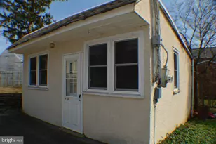 461 Flamingo St, Philadelphia, PA 19128 - Photo 8