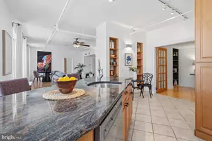 306 Cherry St, Philadelphia, PA 19106 - Photo 14