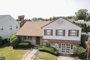 8027 Narvon St, Philadelphia, PA 19136 - Photo 2