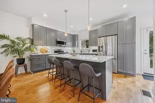 7005 Pipers Glen Wy, Philadelphia, PA 19119 - Photo 2