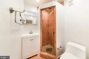 1912 Spruce St, Philadelphia, PA 19103 - Photo 12