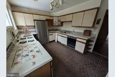 205 E Evergreen Avenue, Philadelphia, PA 19118 - Photo 18