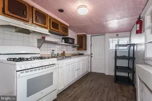 2031 Wakeling St, Philadelphia, PA 19124 - Photo 8