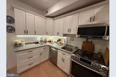 966 N Marshall Street #C, Philadelphia, PA 19123 - Photo 12